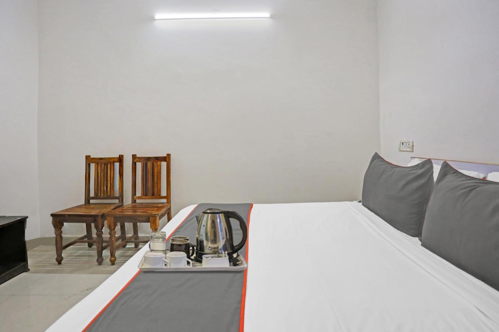 Hotel O Imperial Residency Near Dashrath Puri Metro Station New Delhi Bagian luar foto