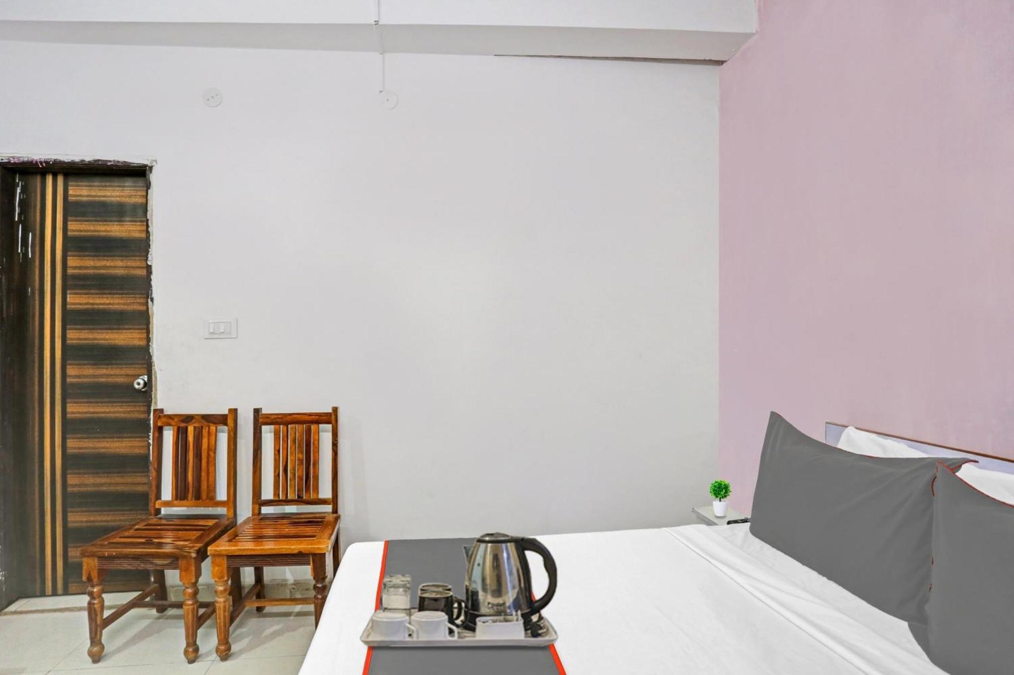 Hotel O Imperial Residency Near Dashrath Puri Metro Station New Delhi Bagian luar foto